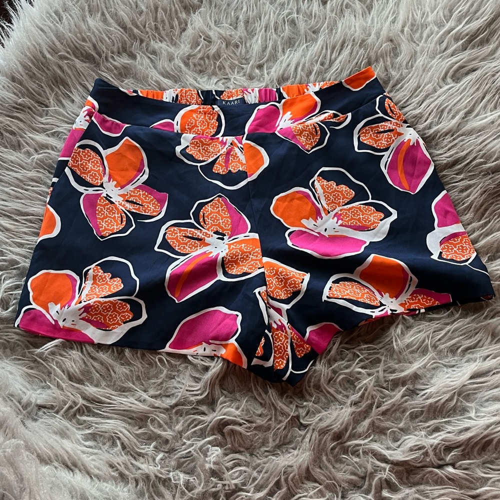 Kaari blue pull on floral paper bag shorts medium